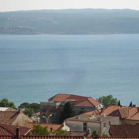 Apartments Crikvenica Rum bild